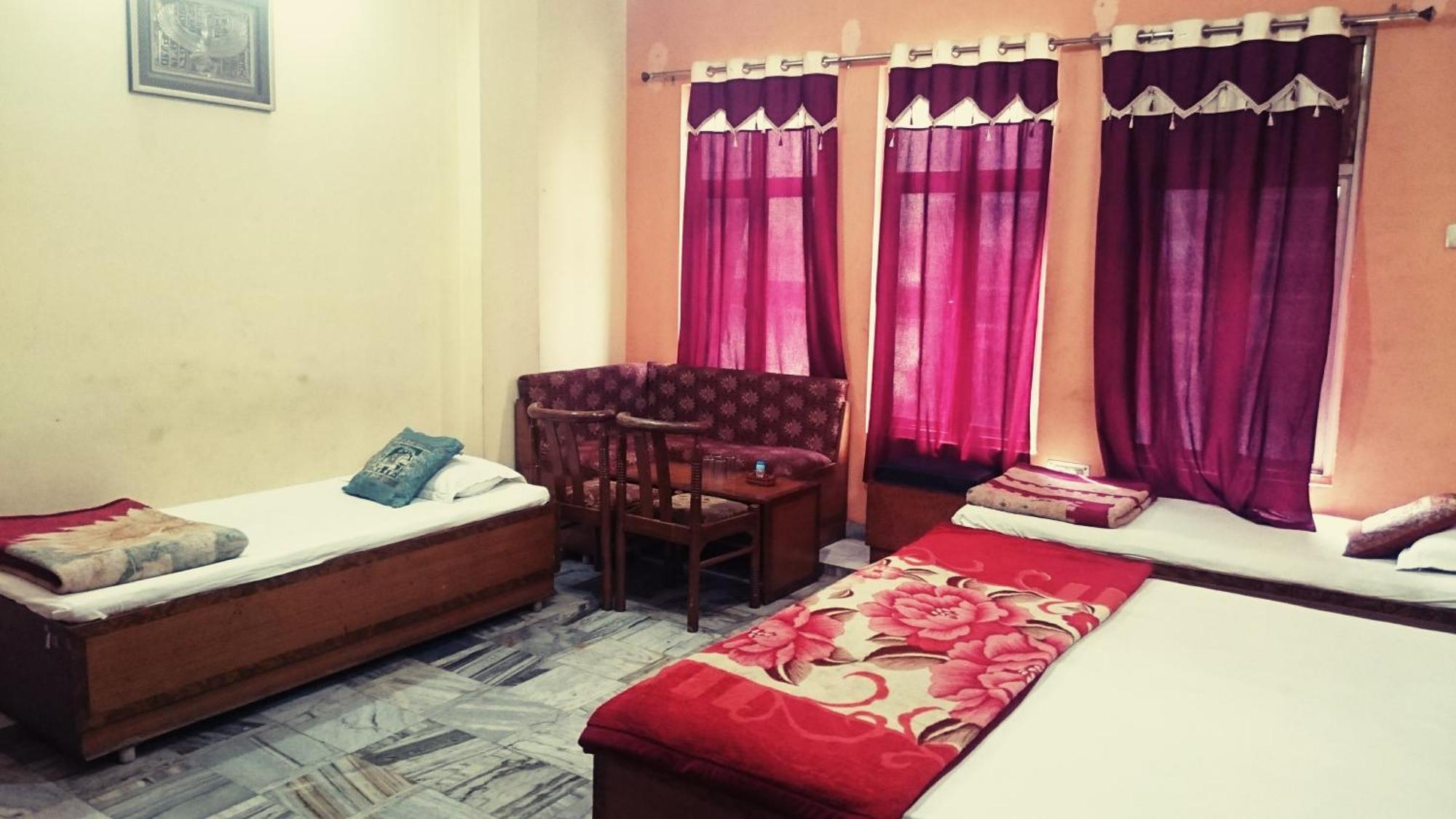 Hotel Aditya Inn Varanasi Cameră foto